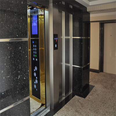 Controllo e controllo periodici dell'elevatore